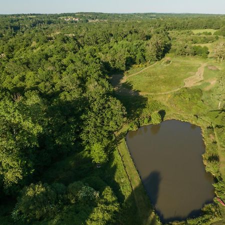 La Ferme Du Pont De Maumy, Cabane Au Bord De L'Etang Et Bain Nordique Busserolles Екстериор снимка