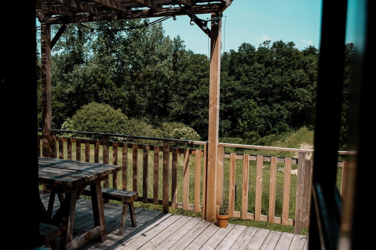 La Ferme Du Pont De Maumy, Cabane Au Bord De L'Etang Et Bain Nordique Busserolles Екстериор снимка