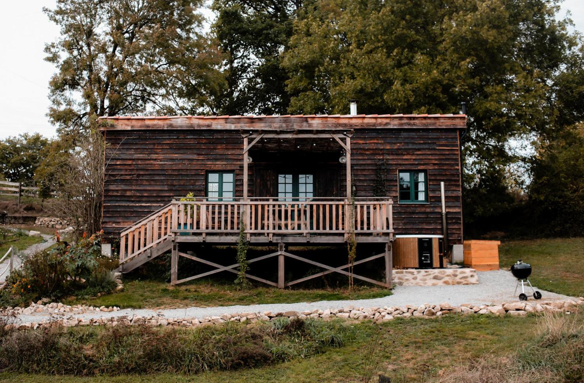 La Ferme Du Pont De Maumy, Cabane Au Bord De L'Etang Et Bain Nordique Busserolles Екстериор снимка